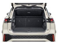 2025 Volkswagen Tiguan Highline R-Line 4MOTION Exterior Shot 4