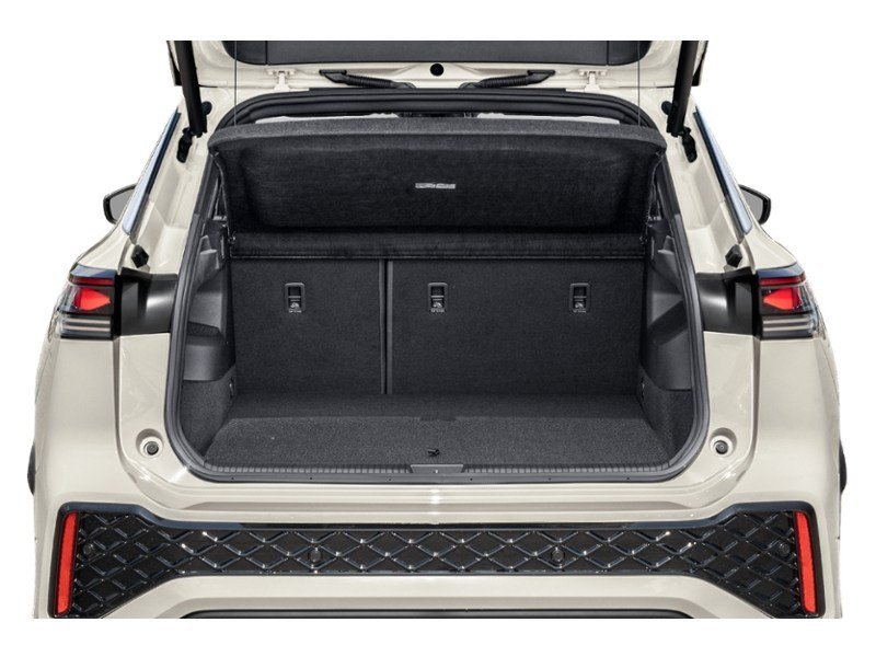 2025 Volkswagen Tiguan Highline R-Line 4MOTION Exterior Shot 4