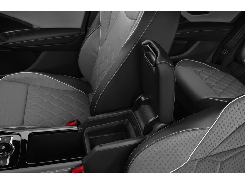 2025 Volkswagen Tiguan Highline R-Line 4MOTION Interior Shot 7
