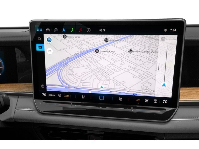 2025 Volkswagen Tiguan Highline R-Line 4MOTION Interior Shot 8