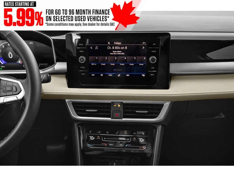 2026 Volkswagen Taos Comfortline 4MOTION Interior Shot 2