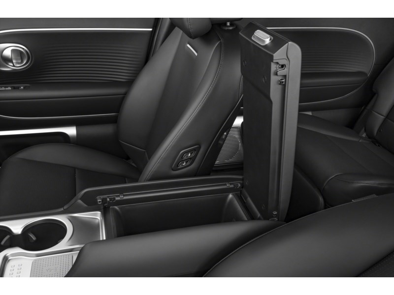 2026 Hyundai IONIQ 9 Preferred AWD w/Luxury Pkg Interior Shot 7