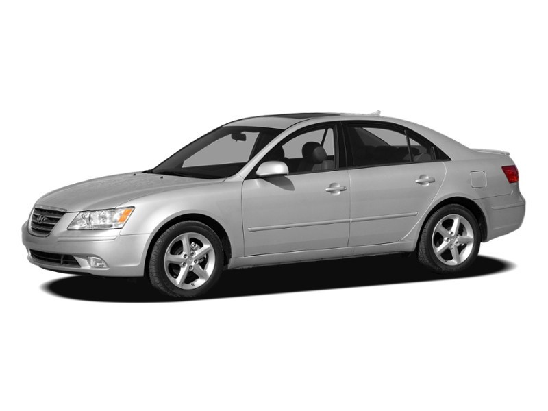 2009 Hyundai Sonata 4dr Sdn I4 Auto GL Bright Silver Metallic  Shot 2