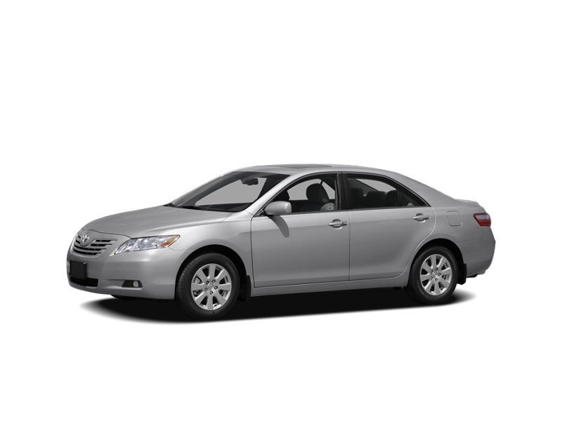 2009 Toyota Camry 4dr Sdn I4 Man SE Classic Silver Metallic  Shot 1