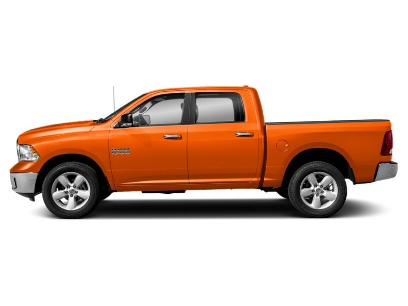 2017 RAM 1500 4WD Crew Cab 140.5" Big Horn