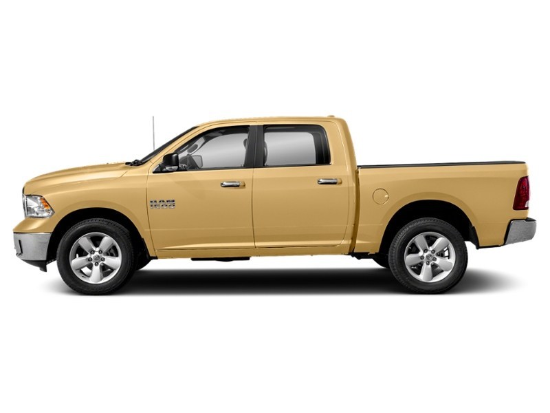 2017 RAM 1500 4WD Crew Cab 140.5" Big Horn Light Cream  Shot 41