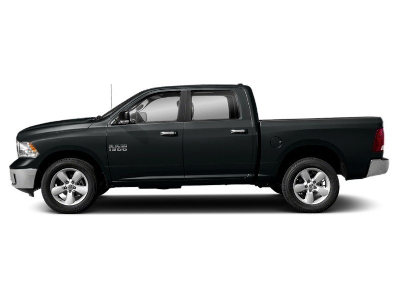 2015 RAM 1500 4WD Crew Cab 140.5" Big Horn