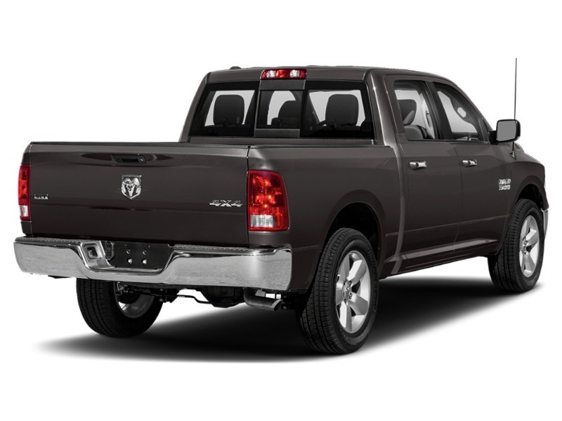 2017 RAM 1500 4WD Crew Cab 140.5" Big Horn Granite Crystal Metallic  Shot 6
