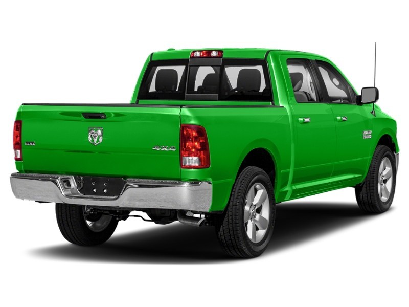 2017 RAM 1500 4WD Crew Cab 140.5" Big Horn