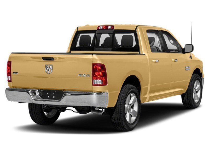 2017 RAM 1500 4WD Crew Cab 140.5" Big Horn Light Cream  Shot 42