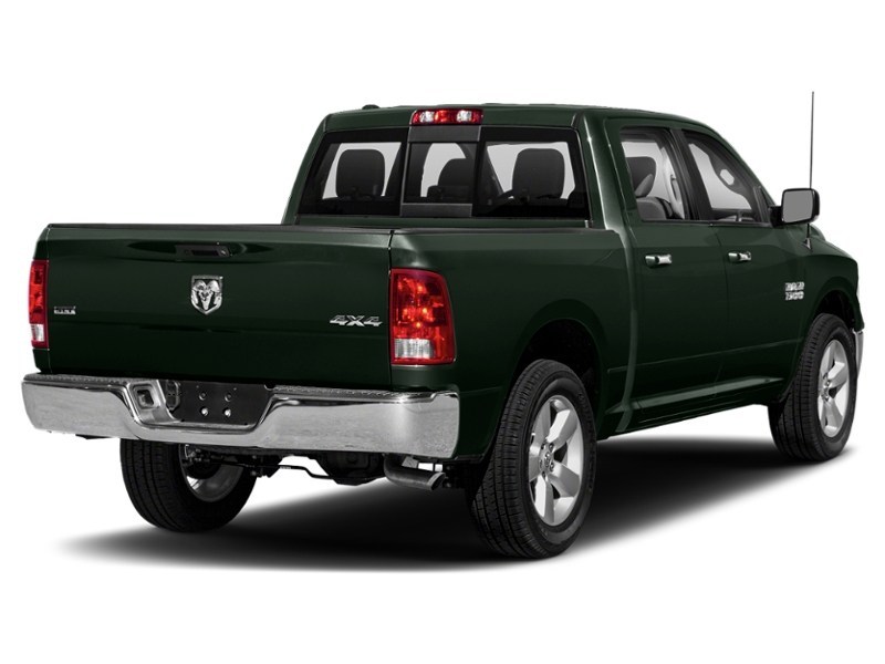 2015 RAM 1500 4WD Crew Cab 140.5" Big Horn Black Forest Green Pearl  Shot 42