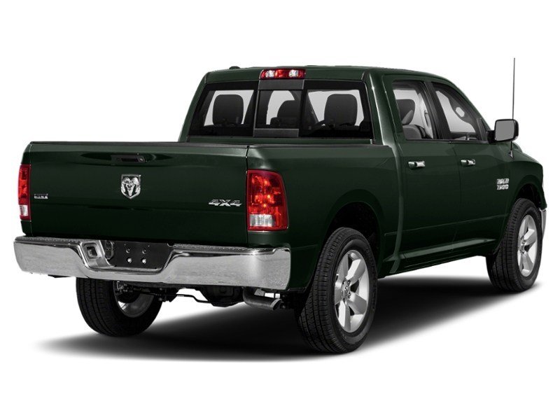 2017 RAM 1500 4WD Crew Cab 140.5" Big Horn