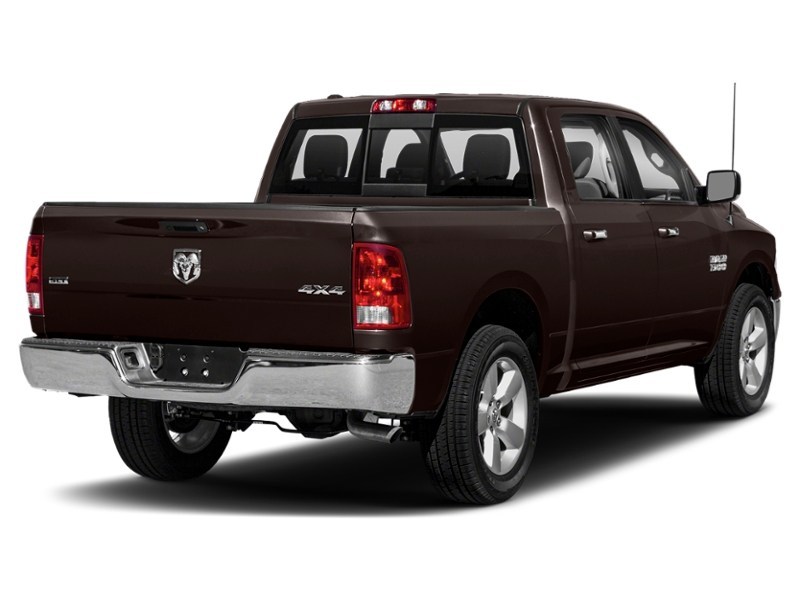 2017 RAM 1500 4WD Crew Cab 140.5" Big Horn
