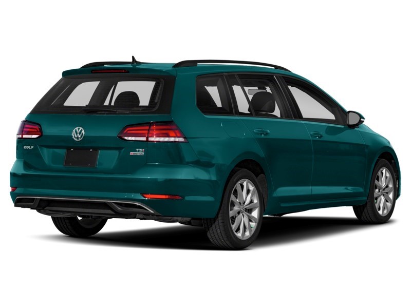 2018 Volkswagen Golf SportWagen Trendline Manual Peacock Green Metallic  Shot 32