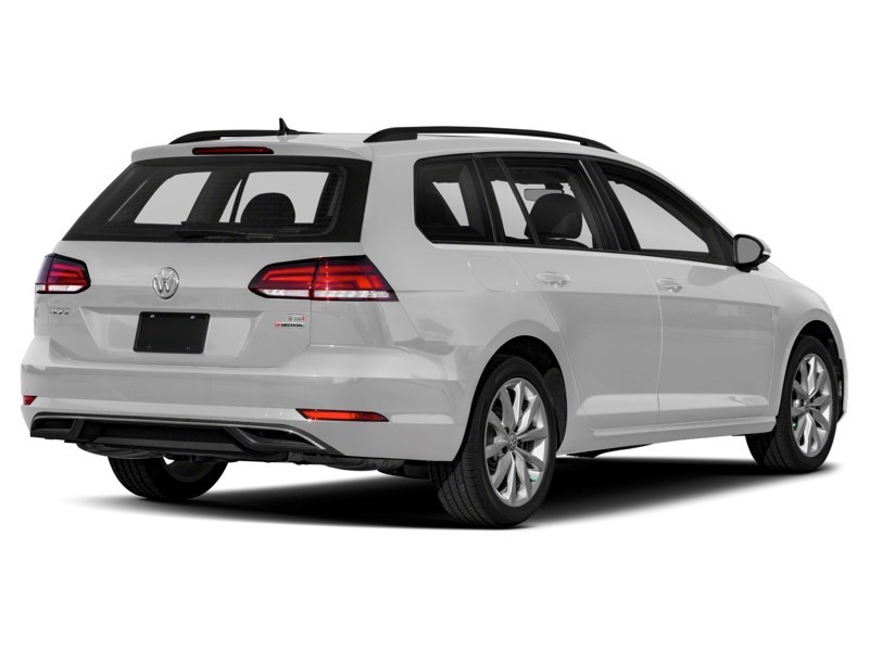 2018 Volkswagen Golf SportWagen Trendline Manual White Silver Metallic  Shot 54