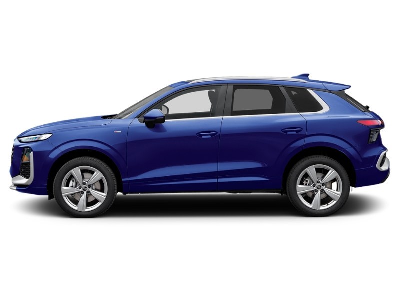 2026 Audi Q3 Technik Navarra Blue Metallic  Shot 3