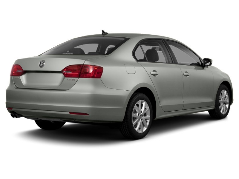2013 Volkswagen Jetta 4dr 2.0L Man Trendline Reflex Silver Metallic  Shot 12