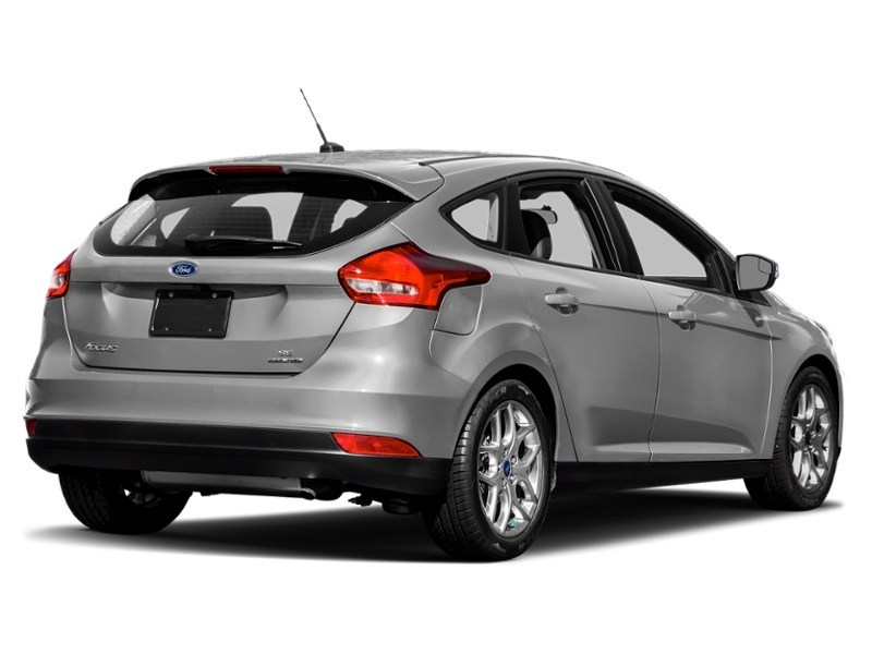 2015 Ford Focus 5dr HB SE Ingot Silver Metallic  Shot 42