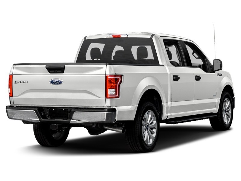 2016 Ford F-150 4WD SuperCrew 145" XLT Oxford White  Shot 2