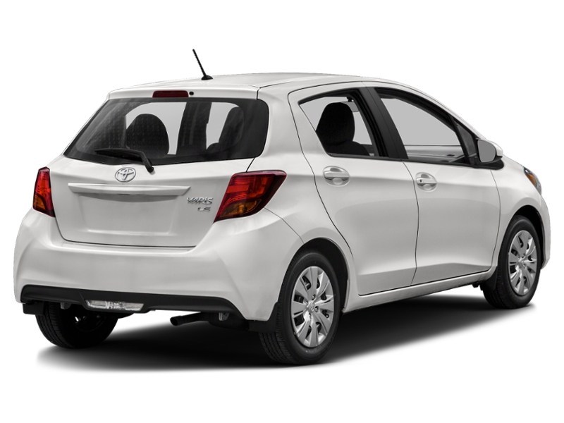 2015 Toyota Yaris 5dr HB Auto LE Alpine White  Shot 2