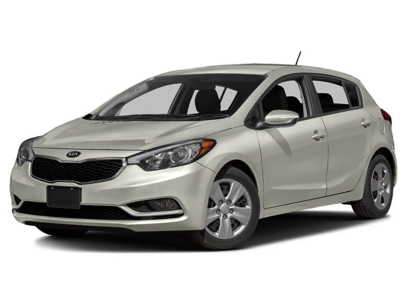 2016 Kia Forte 5dr HB Man LX+ Snow White Pearl  Shot 4