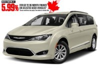 2017 Chrysler Pacifica 4dr Wgn Limited Tusk White  Shot 4