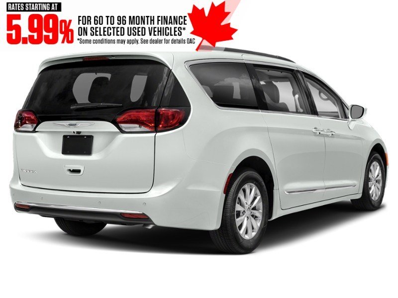 2017 Chrysler Pacifica 4dr Wgn Limited Bright White  Shot 8