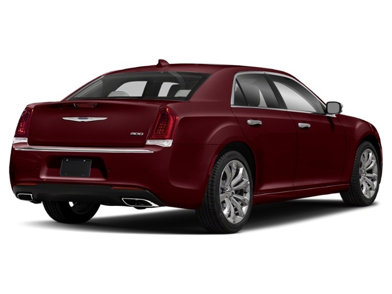 2018 Chrysler 300 300 Limited AWD Velvet Red Pearl  Shot 38
