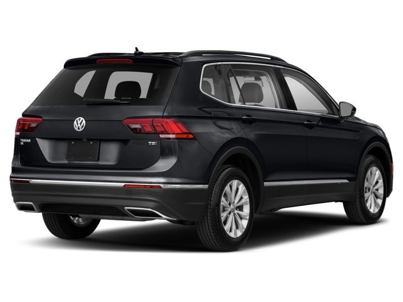 2018 Volkswagen Tiguan Comfortline 4MOTION Deep Black Pearl  Shot 6