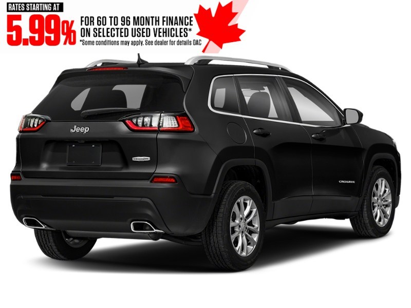 2022 Jeep Cherokee Altitude 4x4 Diamond Black Crystal Pearlcoat  Shot 2