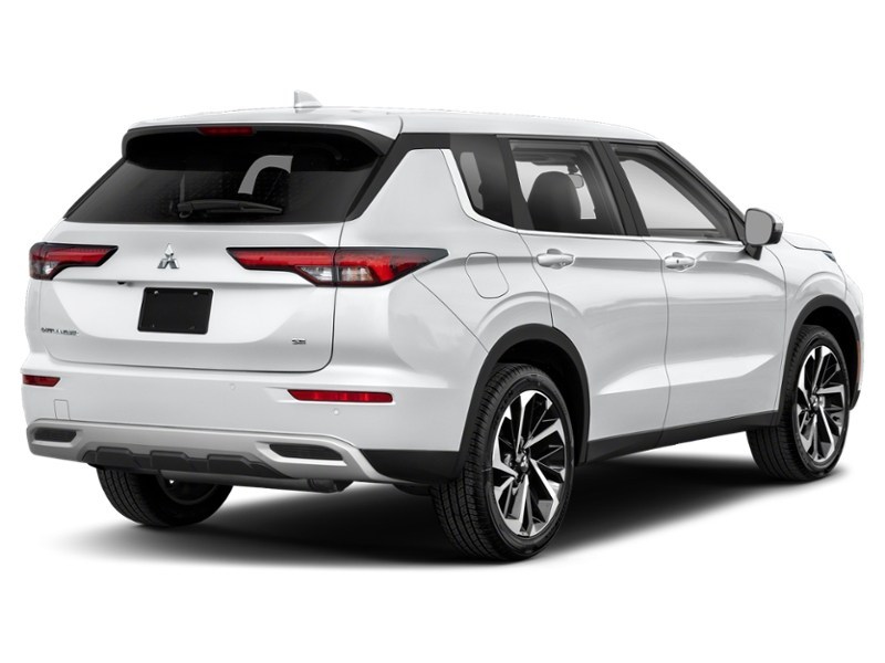 2022 Mitsubishi Outlander SE S-AWC White Diamond  Shot 2