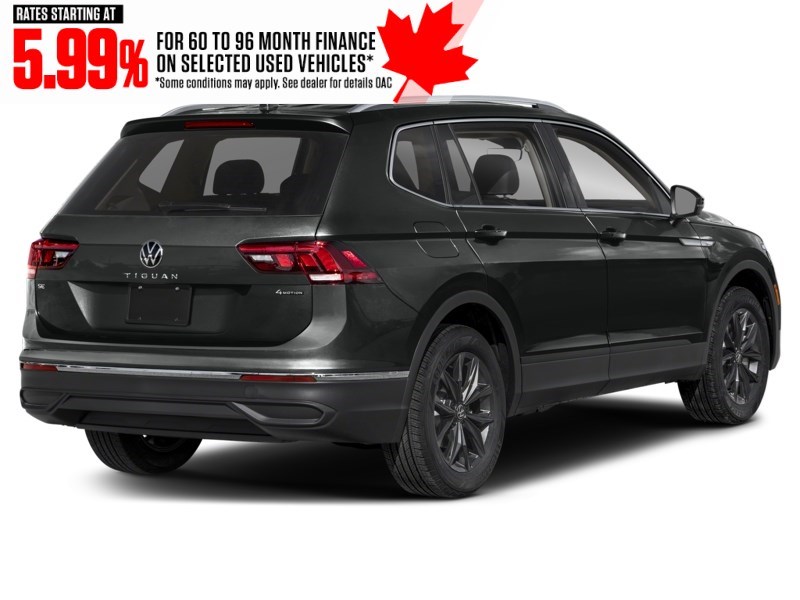 2022 Volkswagen Tiguan Comfortline 4MOTION Deep Black Pearl  Shot 9
