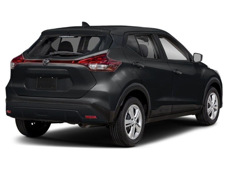 2022 Nissan Kicks S FWD