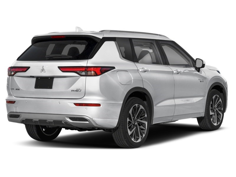 2025 Mitsubishi Outlander Plug-In Hybrid GT S-AWC Sterling Silver  Shot 6